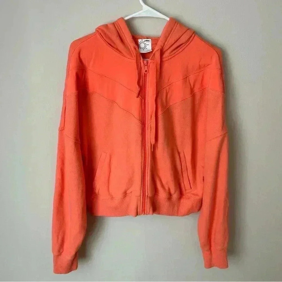 NWOT Offline By Aerie Bright Orange Cropped Full Zip Athletic Jacket Medium - Picture 1 of 7
